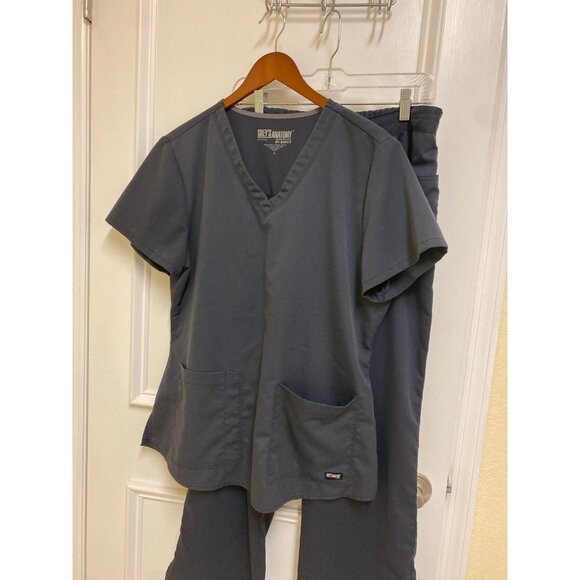 Grey’s Anatomy Charcoal Grey Scrub Uniform Set Size Large & Medium Petite Pants - Picture 2 of 9